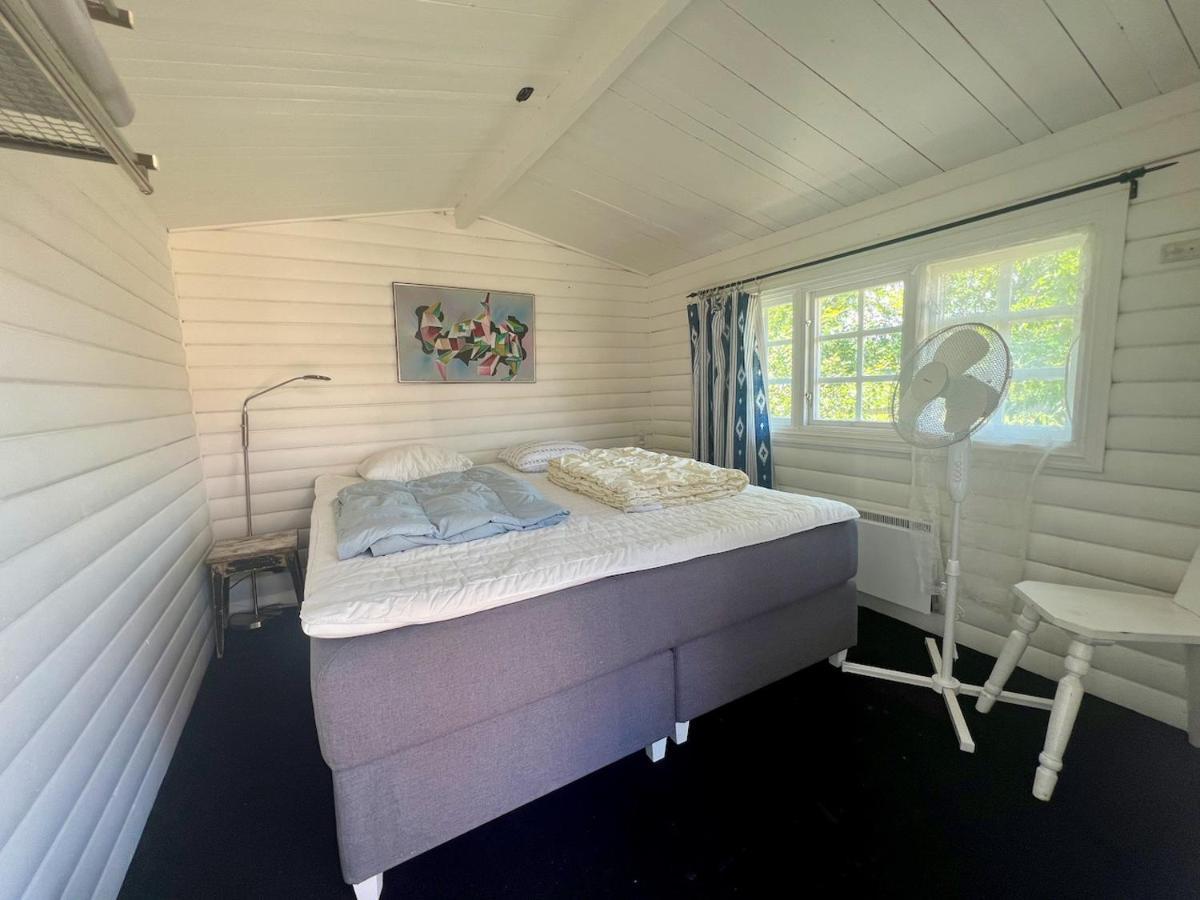 Idylliskt Hus Med Sjoeutsikt. Villa Osthammar Ngoại thất bức ảnh
